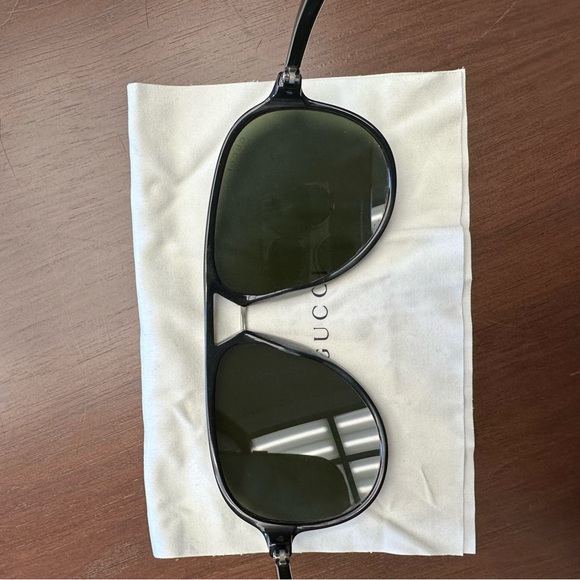 Gucci Sunglasses - Picture 6 of 11